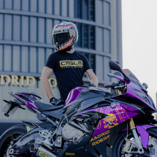 Alternative view of Metallic Gold Chico