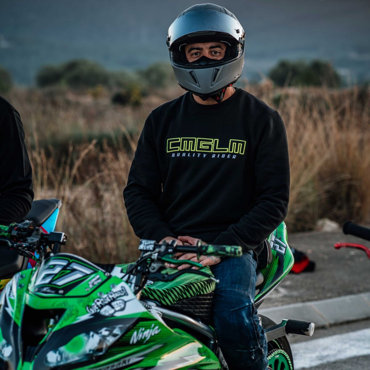 Sudadera Unisex CMGLM QR Crew - Black / Fluor